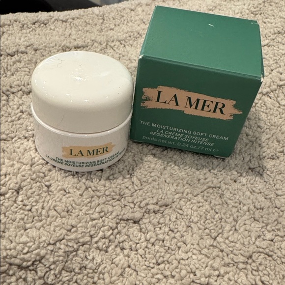 La Mer mini travel size The Moisturizing Soft Cream New in Box 7 ml .24oz - Picture 1 of 6